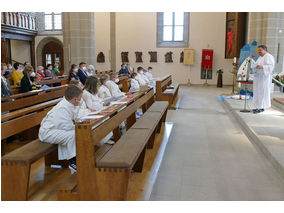 Dankgottesdienst der Kommunionkinder (Foto: Karl-Franz Thiede)